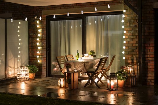 garten-haus-gemuetlich-behaglich-beleuchtung Terassenbeleuchtung